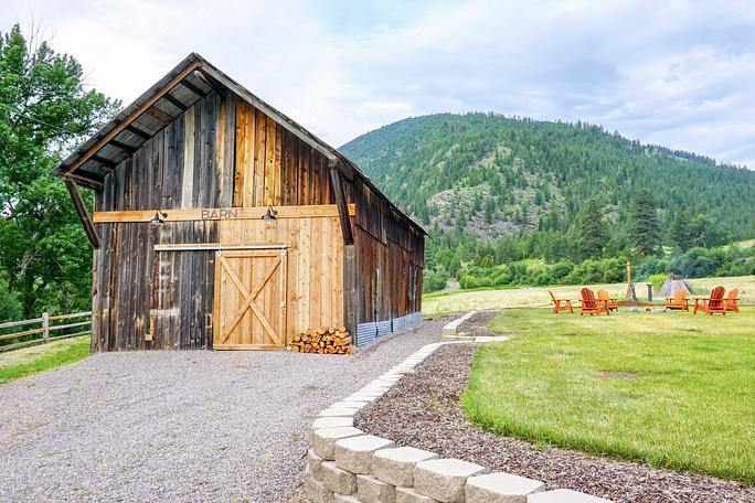 A barn on a ranch